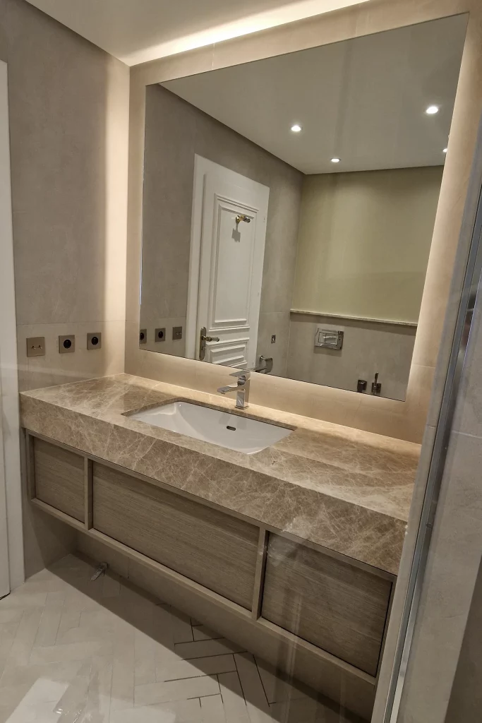 Salon_de_coiffure_Vetraz-Monthoux-No_Limit-Creation_bois-12 Meubles salle-de-bain/salon de coiffure - No Limit Création Bois