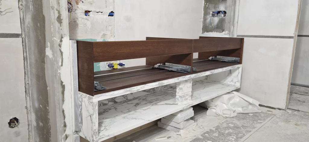 Salon_de_coiffure_Vetraz-Monthoux-No_Limit-Creation_bois-13 Meubles salle-de-bain/salon de coiffure - No Limit Création Bois