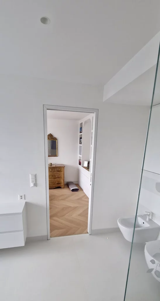 Porte-salle-de-bain-amenagement-salon-table-basse-No_Limit-Creations_Bois-18 Porte salle de bain - No Limit Création bois